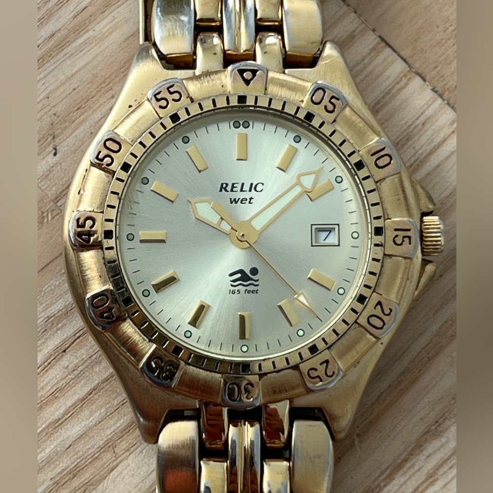 Relic Wet Vintage Men’s Watch Gold-Tone Case, Bracelet, Dial With Date Window